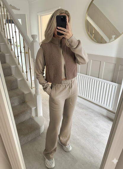 BELÉN CONJUNTO CHÁNDAL Y CHALECO